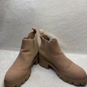Chunky Chelsea Ankle Boots in Light Taupe